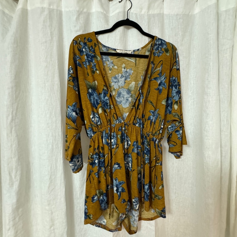 FLORAL ROMPER - Picture 2 of 4